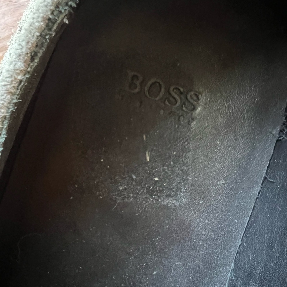 Hugo Boss Lace Up Dove Gray Suede Wingtip Oxfords - Picture 14 of 16